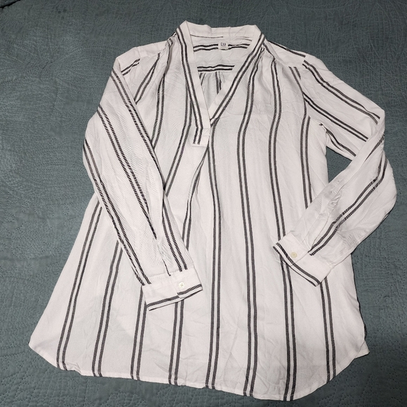 Maternity blouse - Picture 1 of 3